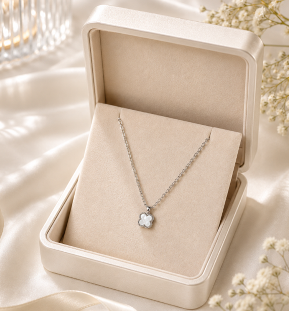 Molly Jewelry-Eternal Bloom Mini-Necklace-White-SV