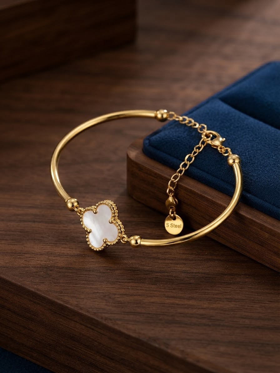 Molly Jewelry-Onyx Clover Bracelet-White