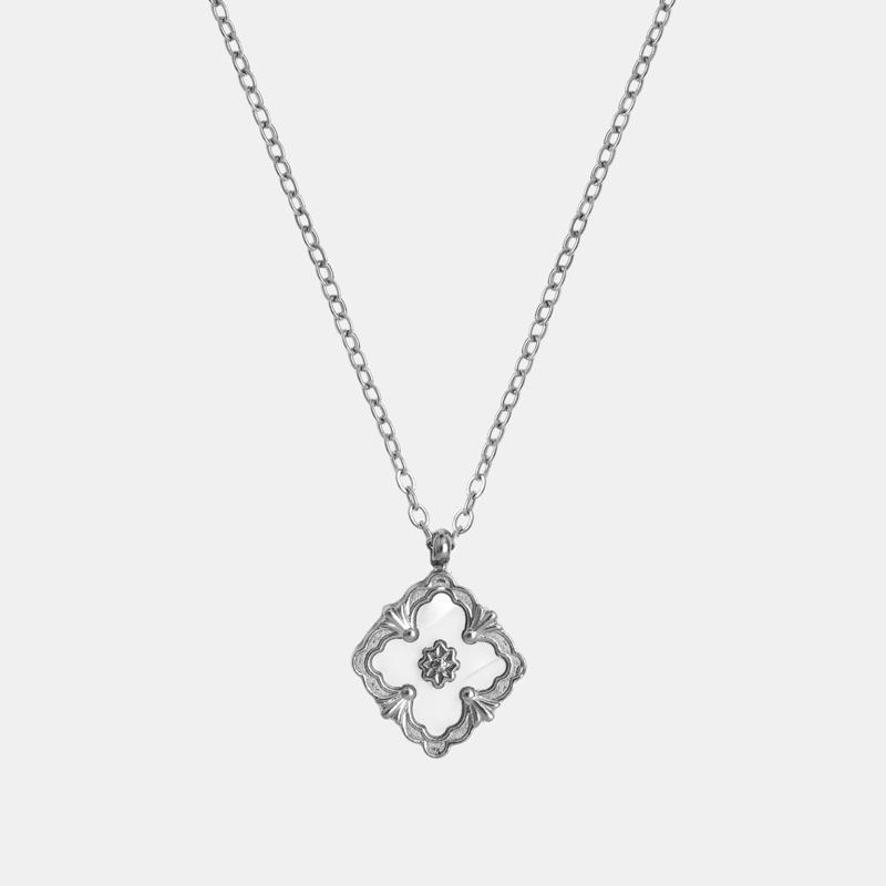 Molly Jewelry Four leaf Clover Necklace Silver (White)